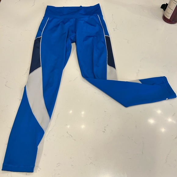 Adidas leggings medium - Picture 1 of 4
